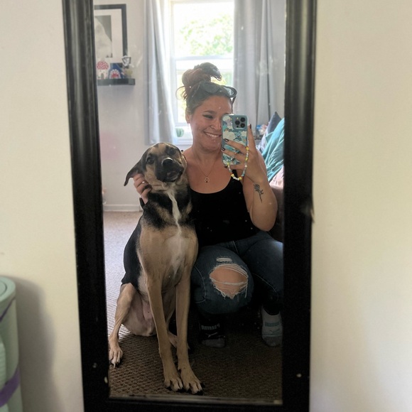 Meet your Posher, Shyanne - Picture 2 of 3